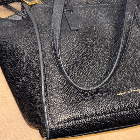 Salvatore Ferragamo Hammered Calfskin Amy Tote bag - Picture 9 of 14